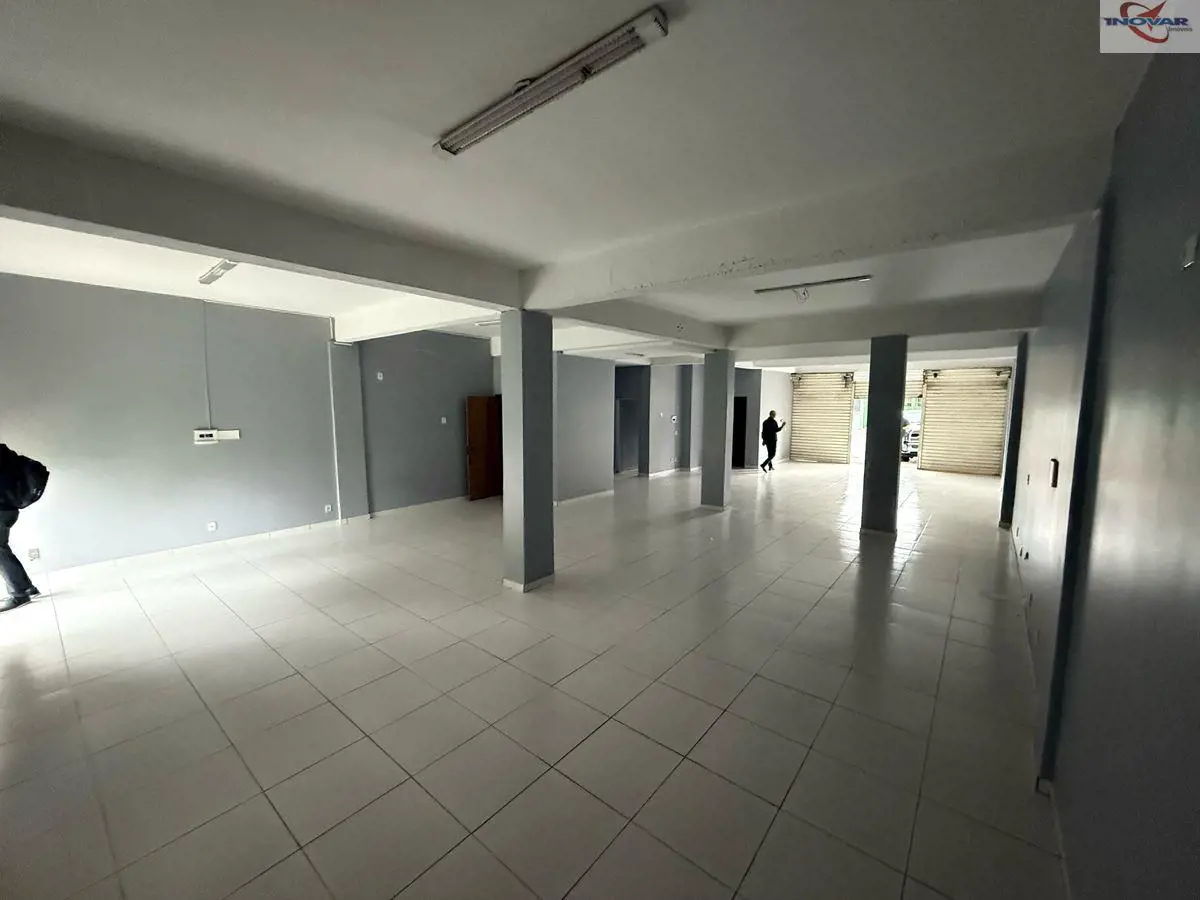 Excelente loja localizada No Riacho Fundo I, Próximo ao fórum, farmácia, mercado...