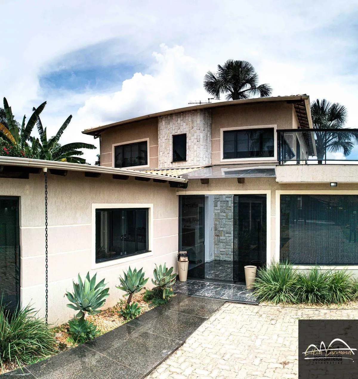 CASA MARAVILHOSA à VENDA! LAGO SUL! CONDOMÍNIO à BEIRA LAGO, ao lado do Parque E...