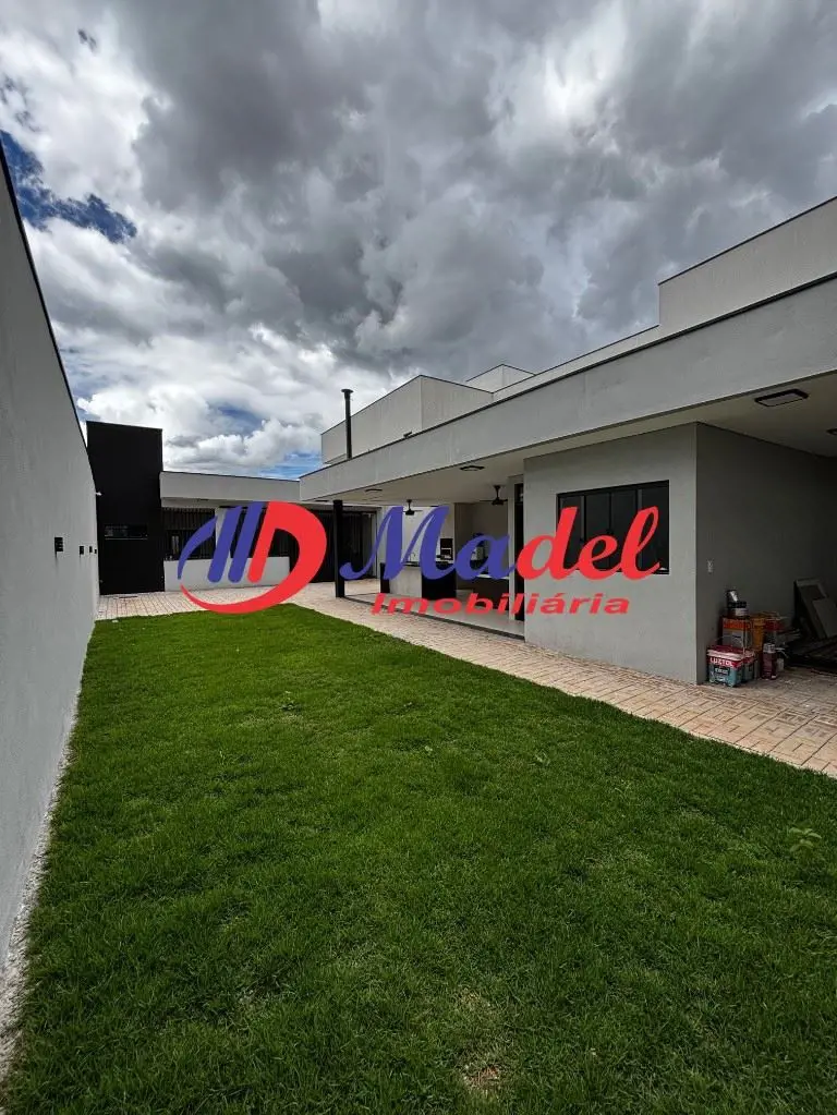 Venha conhecer a sua nova casa dos sonhos! A Madel Imobiliária está vendendo uma...