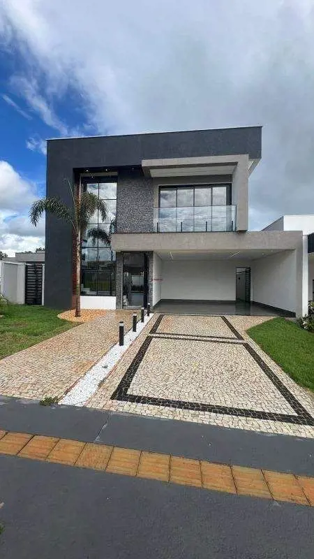  Sobrado Alto Padrão-Terras Alpha 2 Senador Canedo Sobrado com 230m² com 4 Quart...