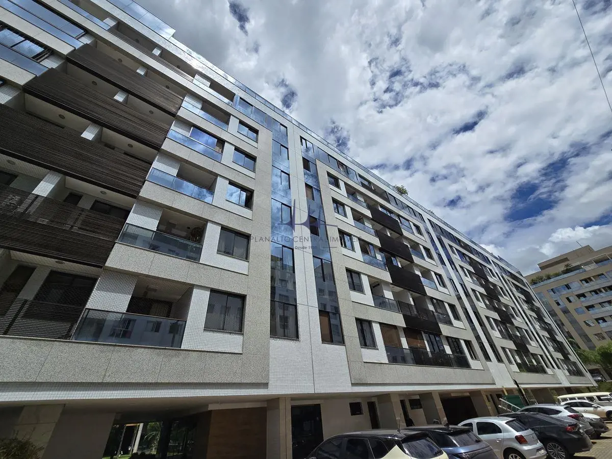 Planalto Central Imóveis aluga excelente apartamento reformado, de canto, semi v...