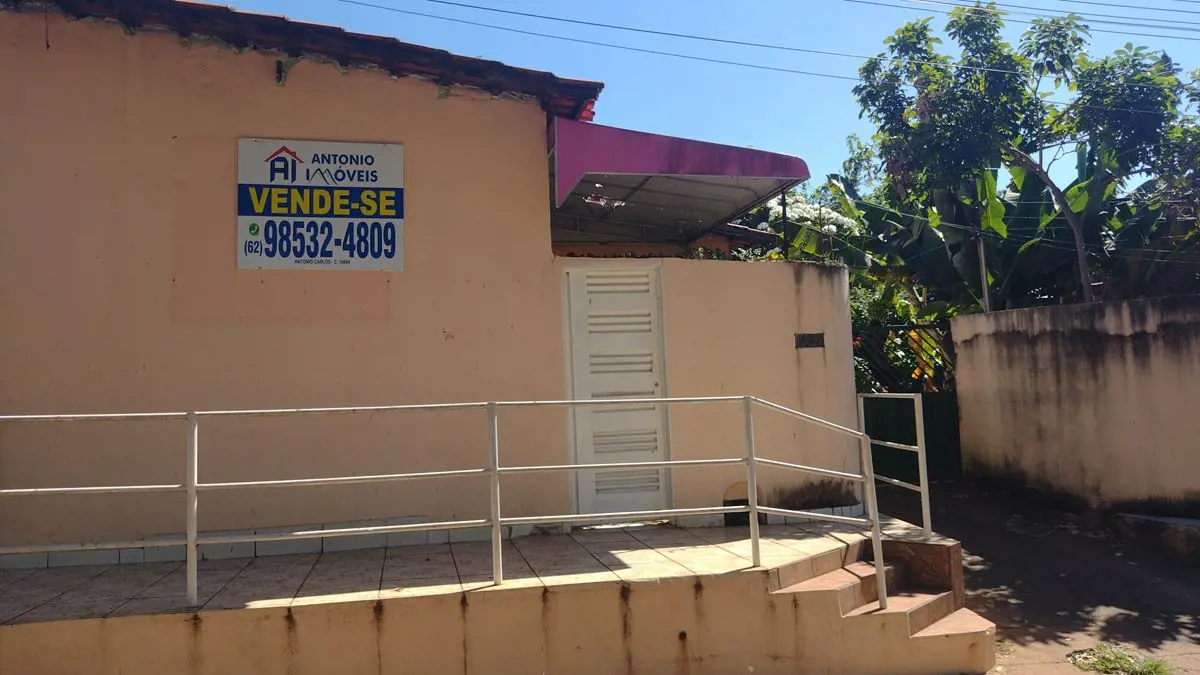 LOTE A VENDA COM 602 METROS QUADRADOS NA AVENIDA REZENDE, COM VÁRIOS BARRACOS. N...