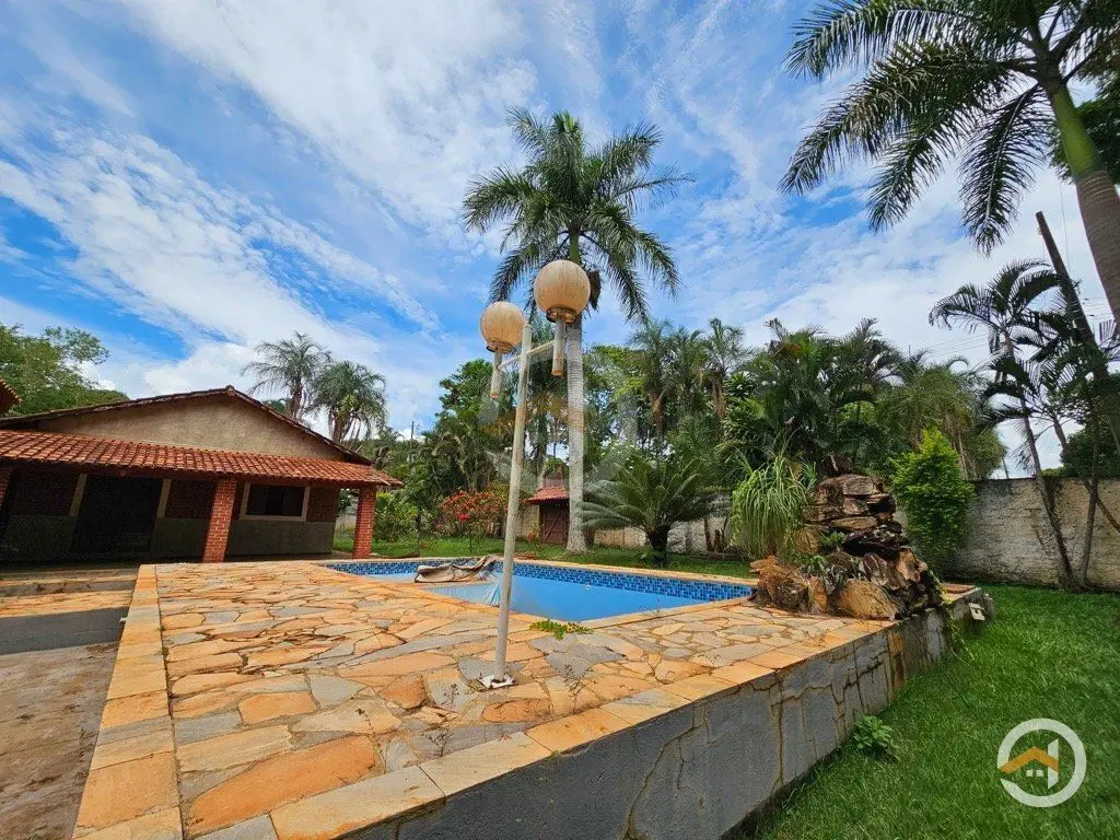 Chácara Em Goianira, 5.800m2(Analisa proposta somente de carro)Casa com 3 Quarto...