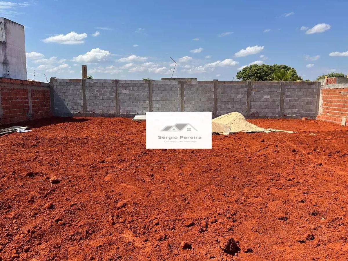 Excelente Lote em Condomínio Residencial de ArniqueirasDescrição:Lote plano, nas...