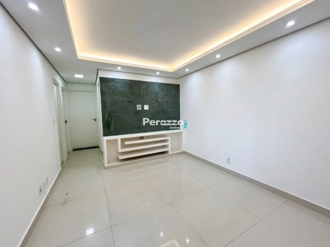 Ótimo Apartamento localizado no Jardins Mangueiral na QC 11 por R$2.900,00. TAXA...