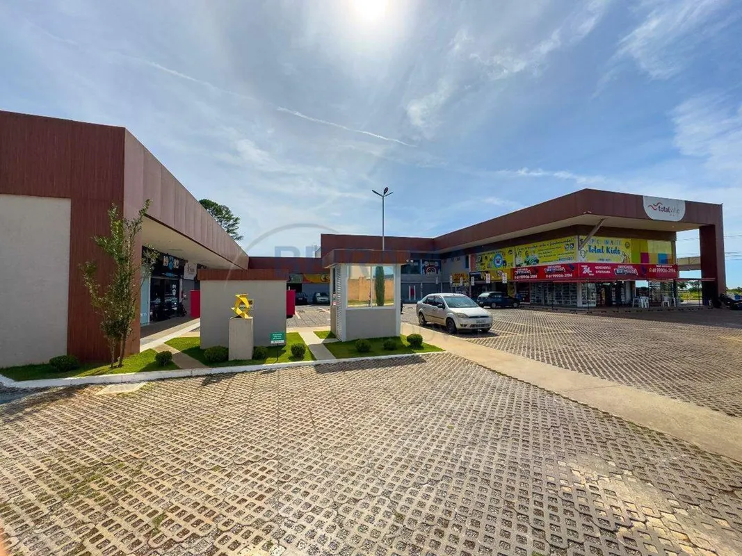 Excelente ponto comercial localizado em um Mall com 25 lojas, ideal para mercado...