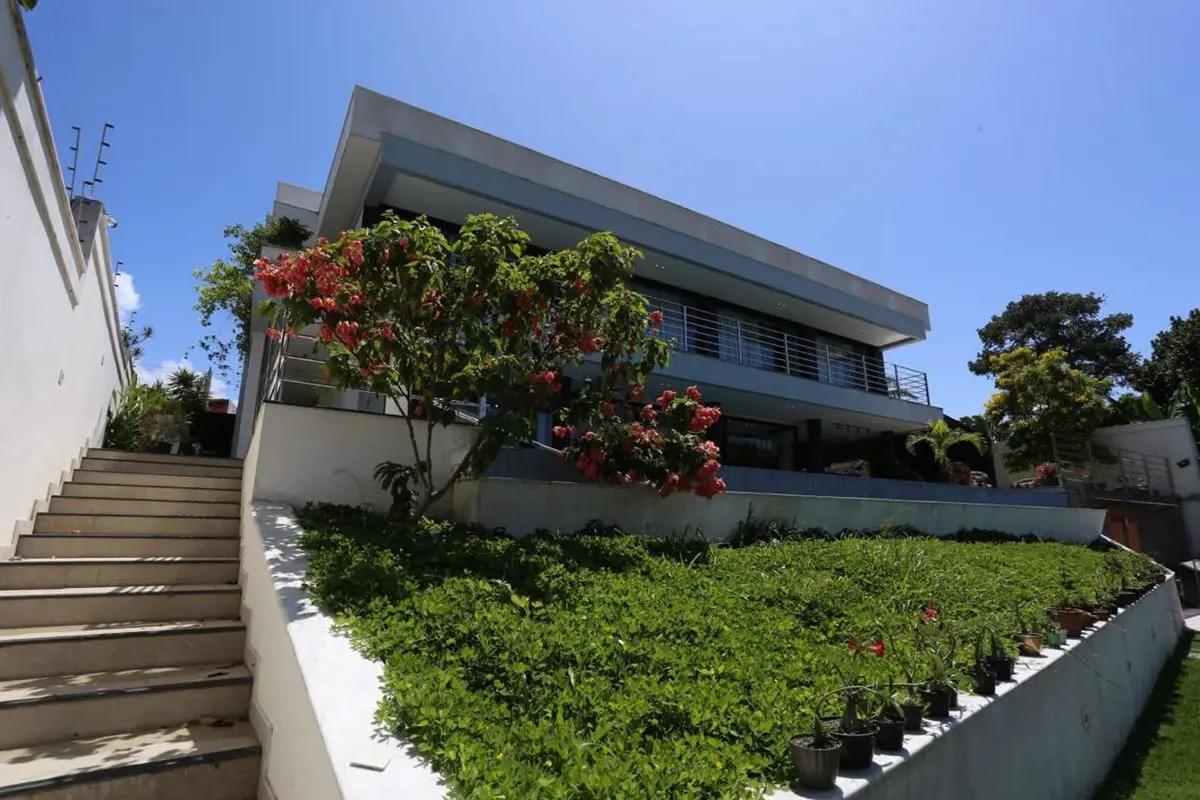 CASA DE ALTO PADRÃO. IMPONENTE, ESTILO CONTEMPORÂNEO COM A MAIS BELA VISTA DO MA...