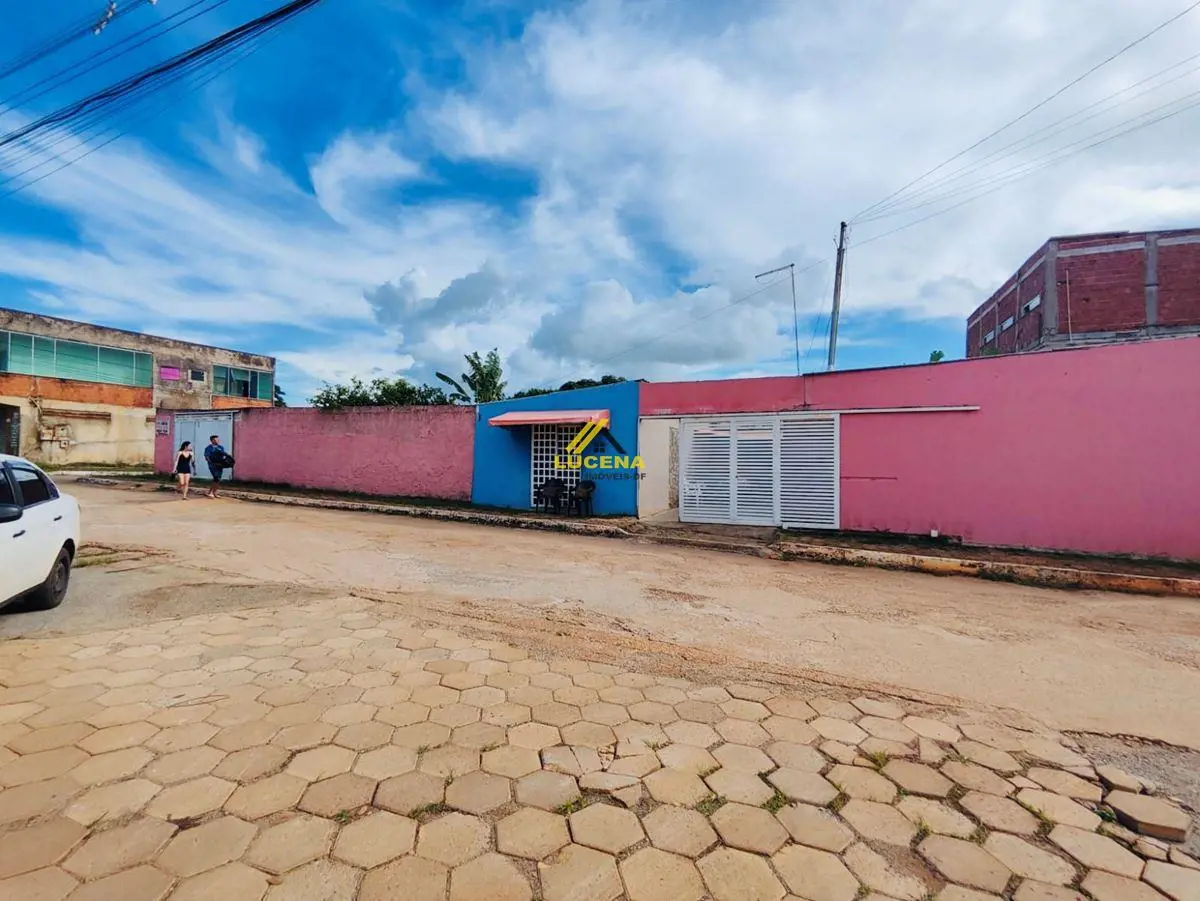 Descubra uma oportunidade única de morar em uma casa confortável e com espaço de...