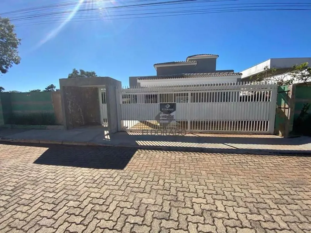 ELDORADO IMOBILIÁRIA VENDEExcelente Casa no Condomínio Ecológico Parque do Miran...