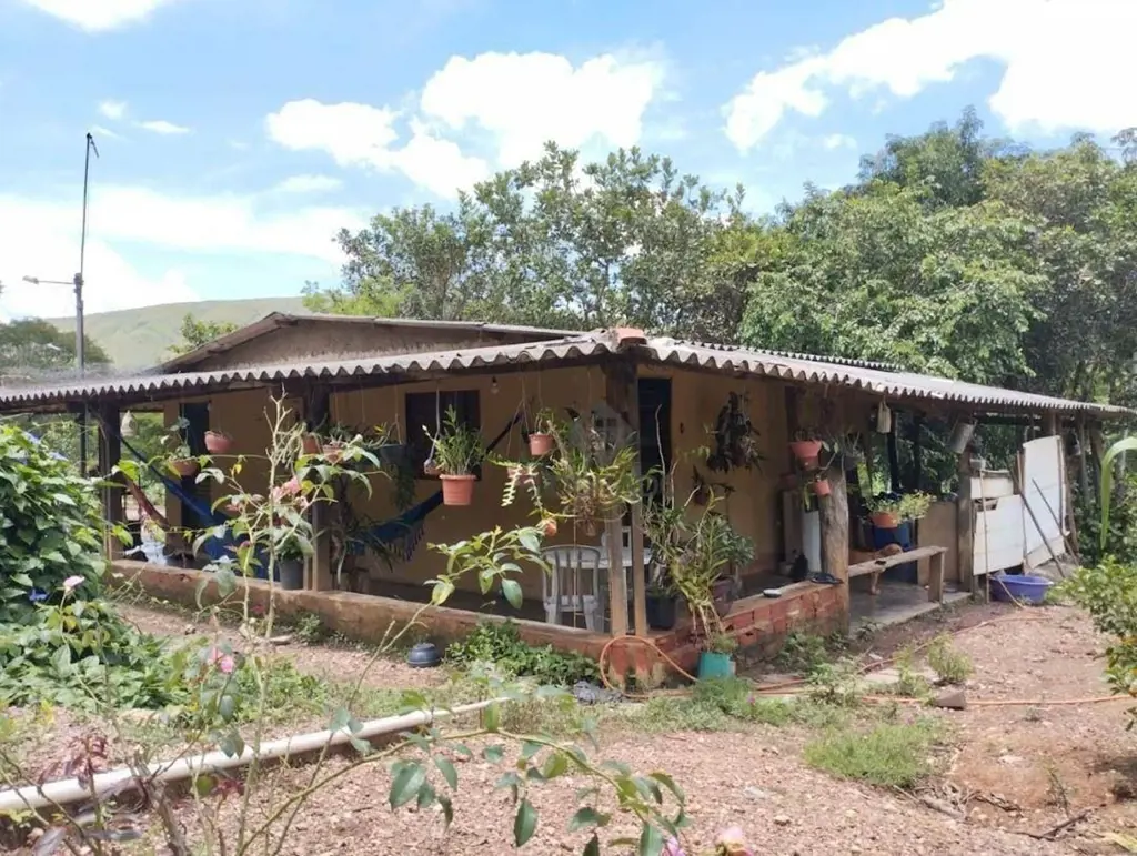 Eldorado Imobiliária apresenta: Sítio à venda no município de Padre Bernardo GOV...