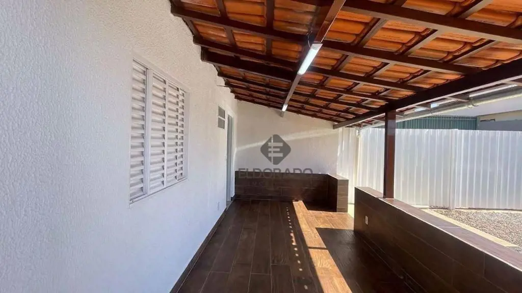 ELDORADO IMOBILIÁRIA ALUGAÓtima casa localizada no condominio Ecológico Parque d...