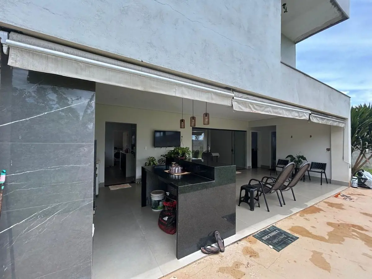 Vende se EXCELENTE casa em coondomínio fechado !O condomínio Estância Quintas da...