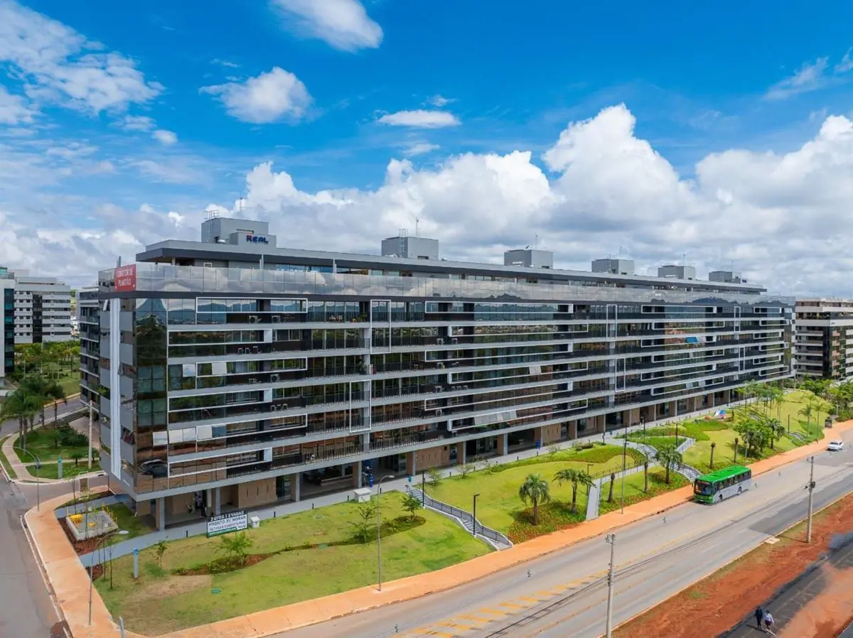 LE PARC - NOROESTE | 2Q Suíte + 2 VagasAndar Alto | Reformado e MobiliadoCondiçã...