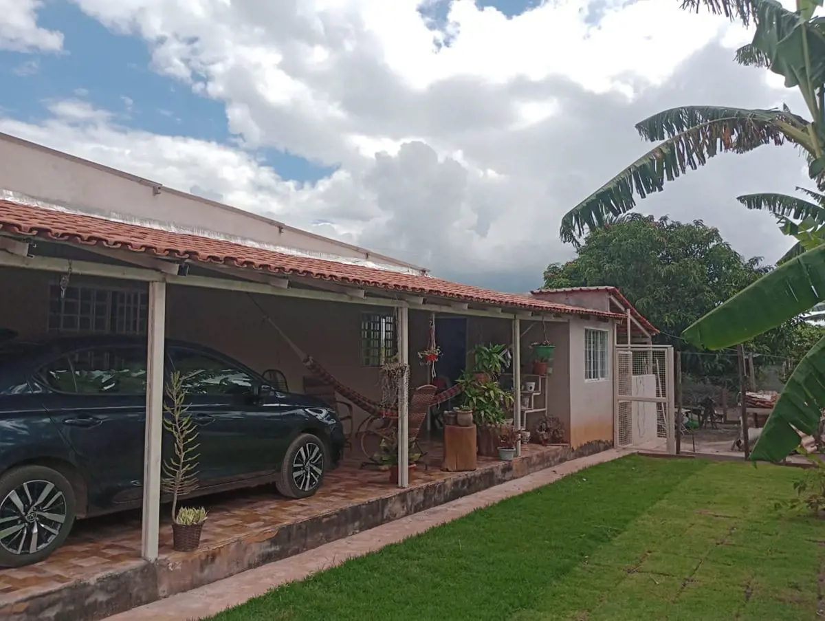 Descubra esta charmosa casa de 3 quartos (1 suíte) na Rua dos Pinheiros, Ponte A...