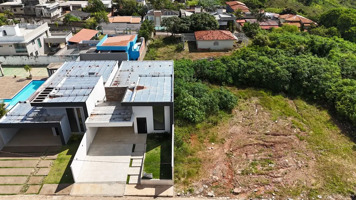 Lote Exclusivo em Condomínio Formado – Última Unidade Disponível!Se você busca o...
