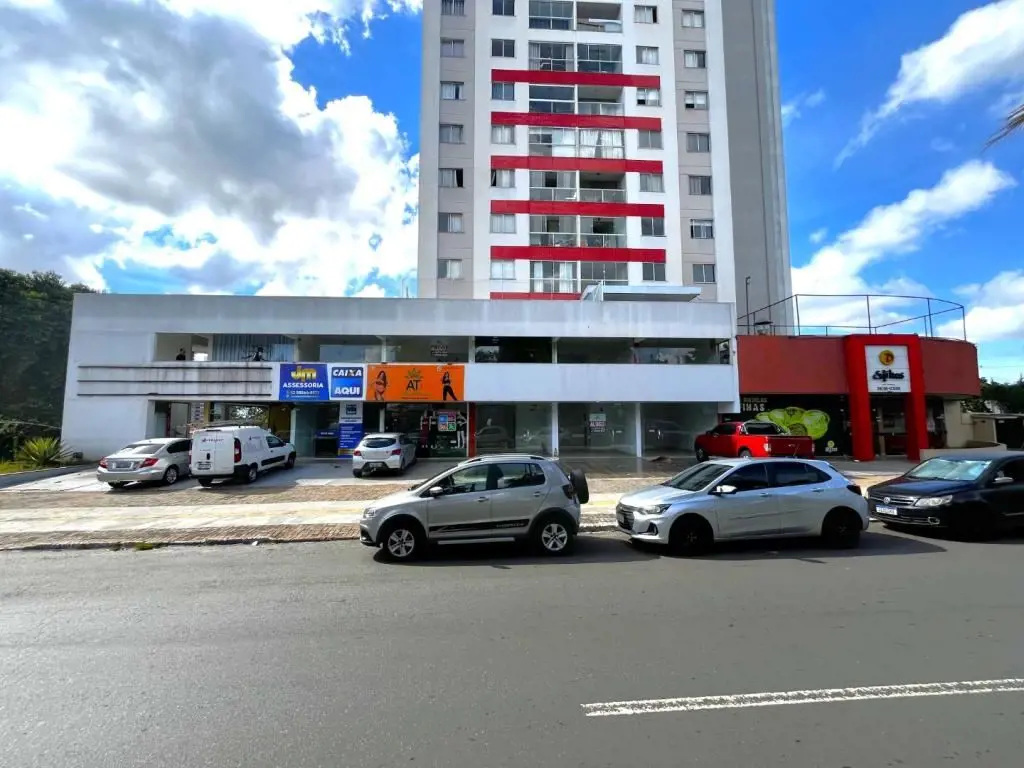 Loja 11 com 23,62m² vão livre e 01 banheiro, localização estratégica do empreend...