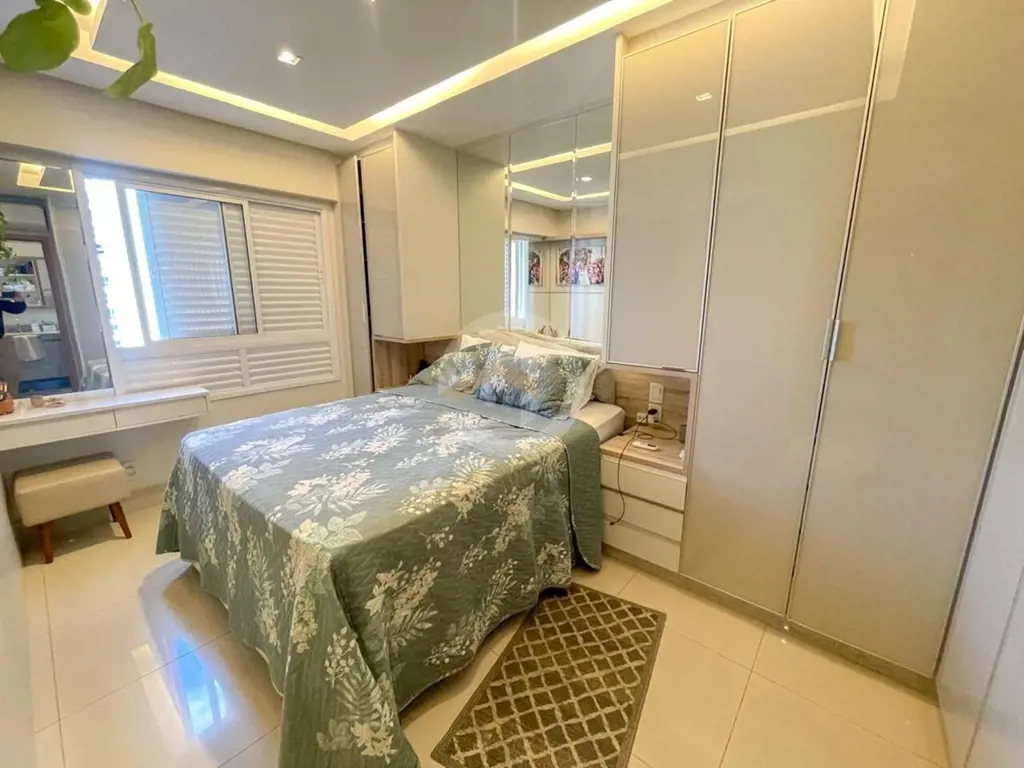 Apartamento a venda Setor Bueno 3 Quartos nascente andar alto 2 vagas com 103 me...