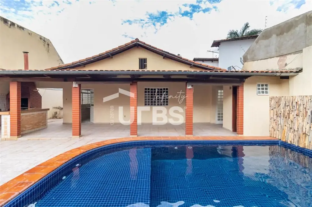 COD U-0020673 - Excelente casa no Jardim, America com 455 m2 de terreno e 350 m2...
