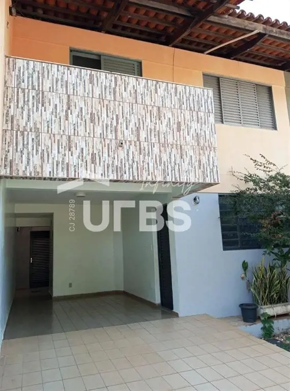 COD U-0019966 - Sobrado espaçoso e completo em Santa Genoveva, Goiânia! Com 180m...