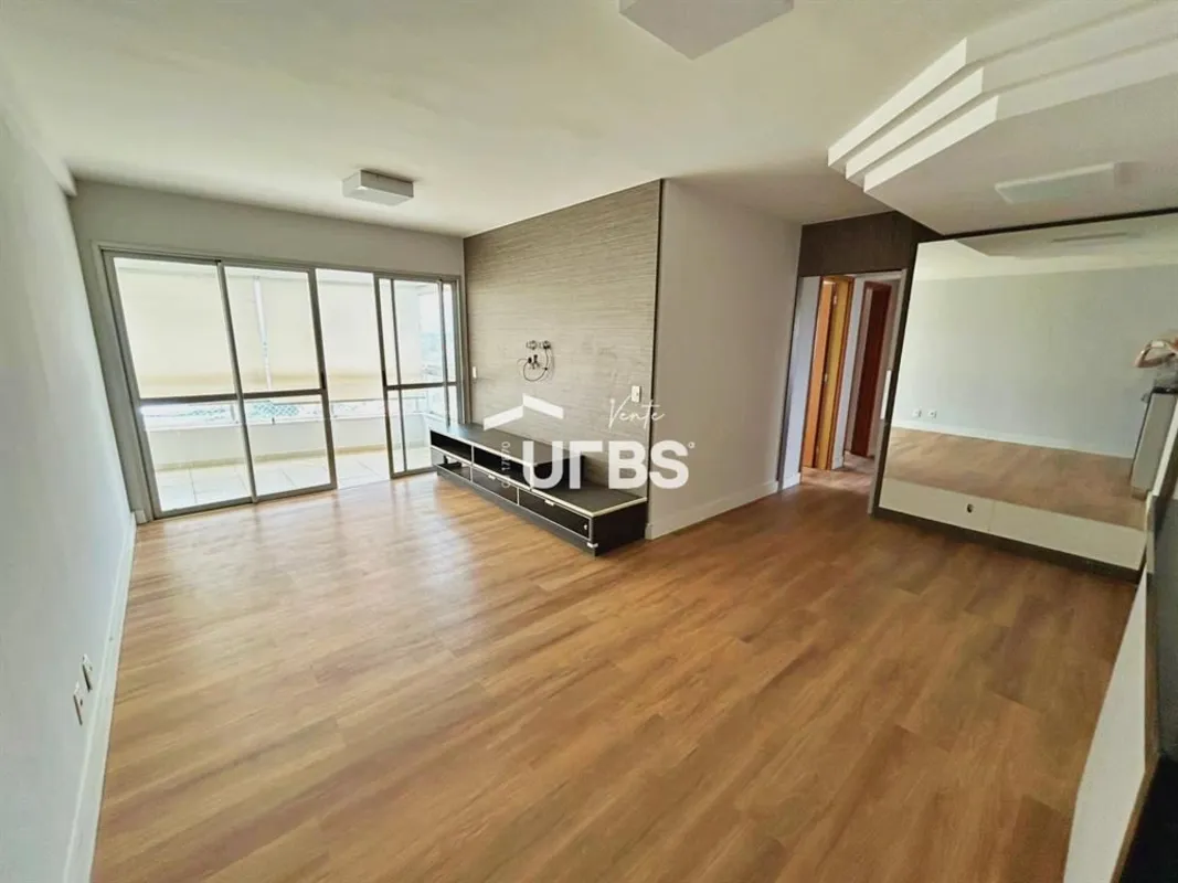 COD U-0020195 - Apartamento espaçoso e arejado, com 90m², composto por 3 quartos...