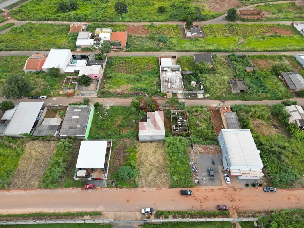 COD:995LOTE - RESIDENCIAL CLARISSE MARIA MONTEIRO• Avenida Clarisse Maria Montei...