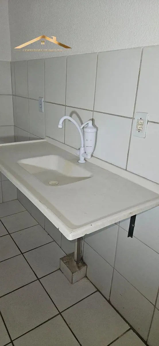 Aluga-se um apartamento de 2 quartos no valor R$ 1.800,00. valor do condominio: ...