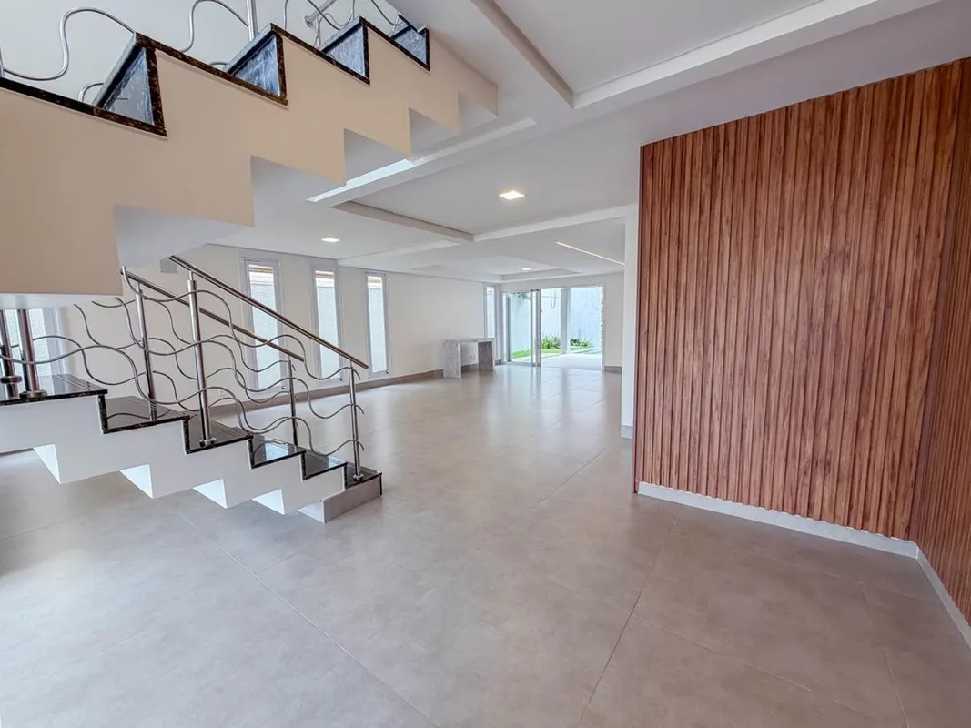 Um sobrado pronto para morar, em um dos condomínios mais desejados da cidade.São...