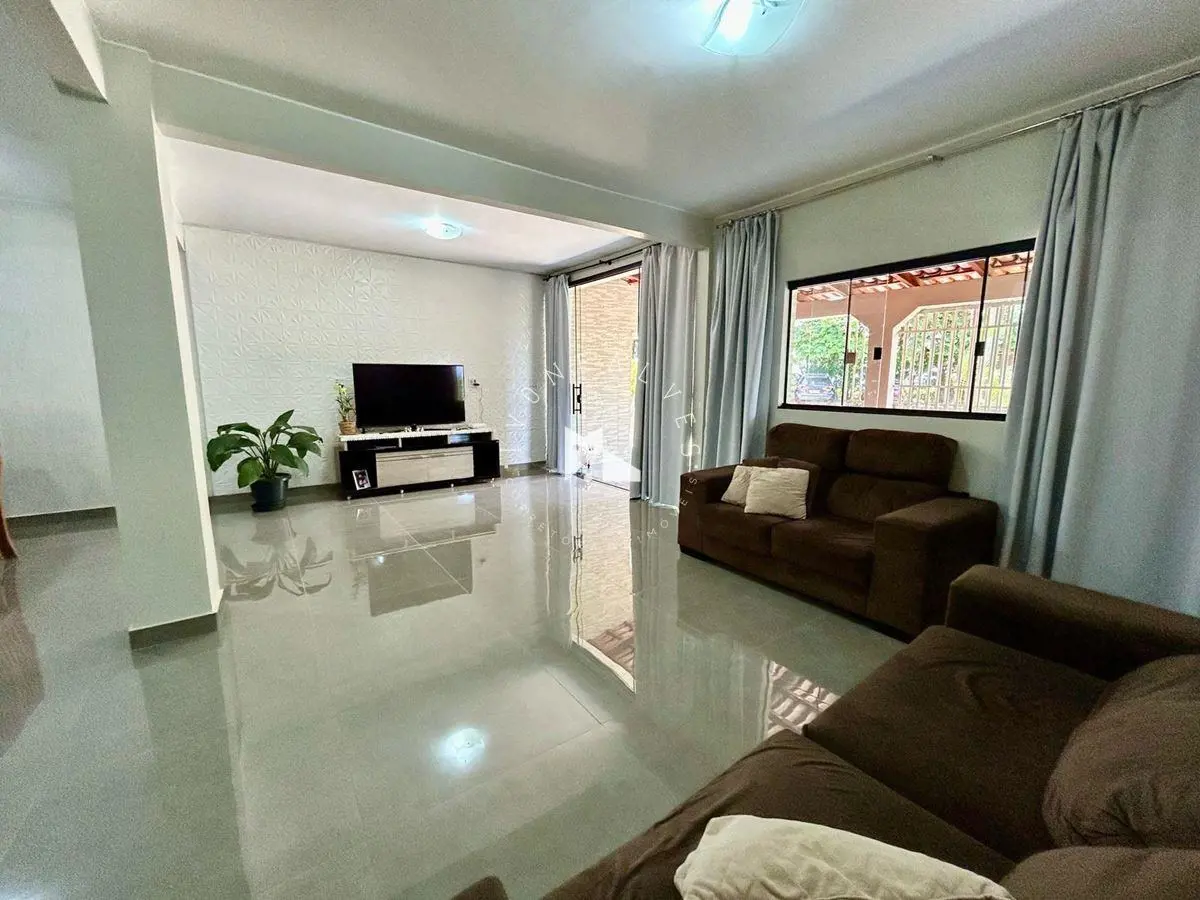 Chácara dos Sonhos – Conforto, Natureza e Conveniência!Se você busca tranquilida...