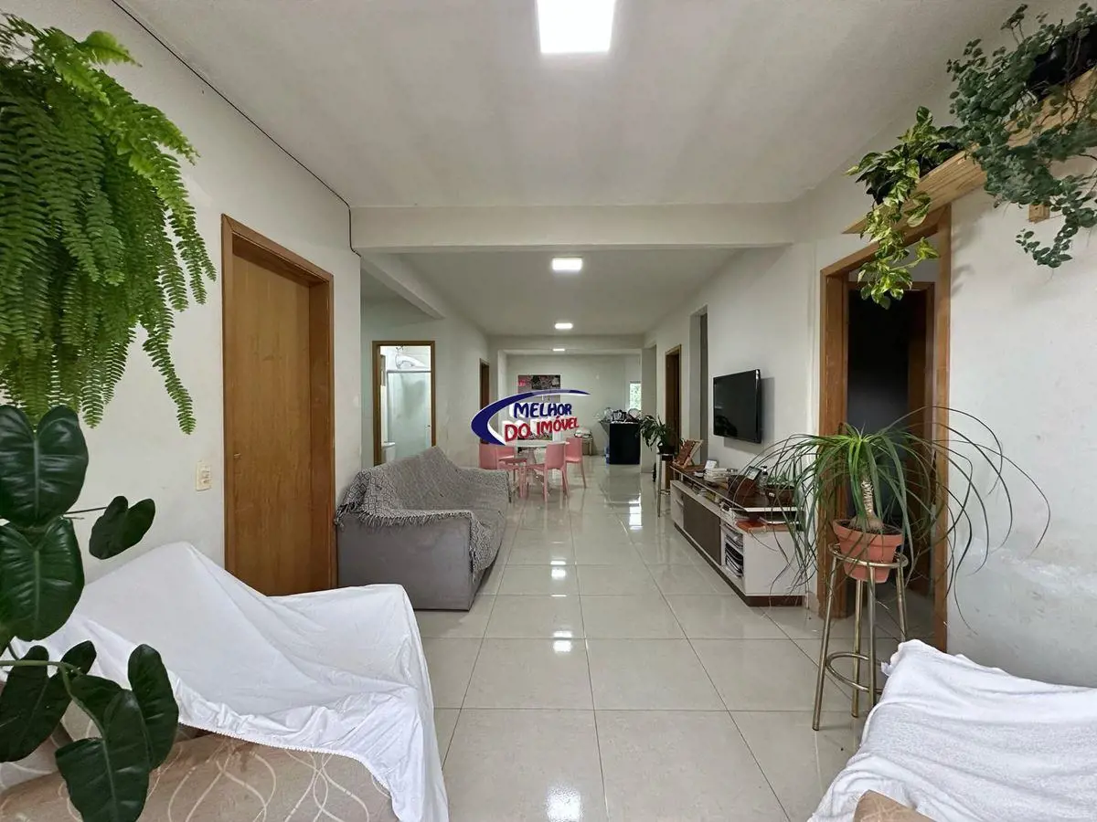 Oportunidade vendo excelente Sobrado com 3 quartos em cada pavimento. Primeiro p...