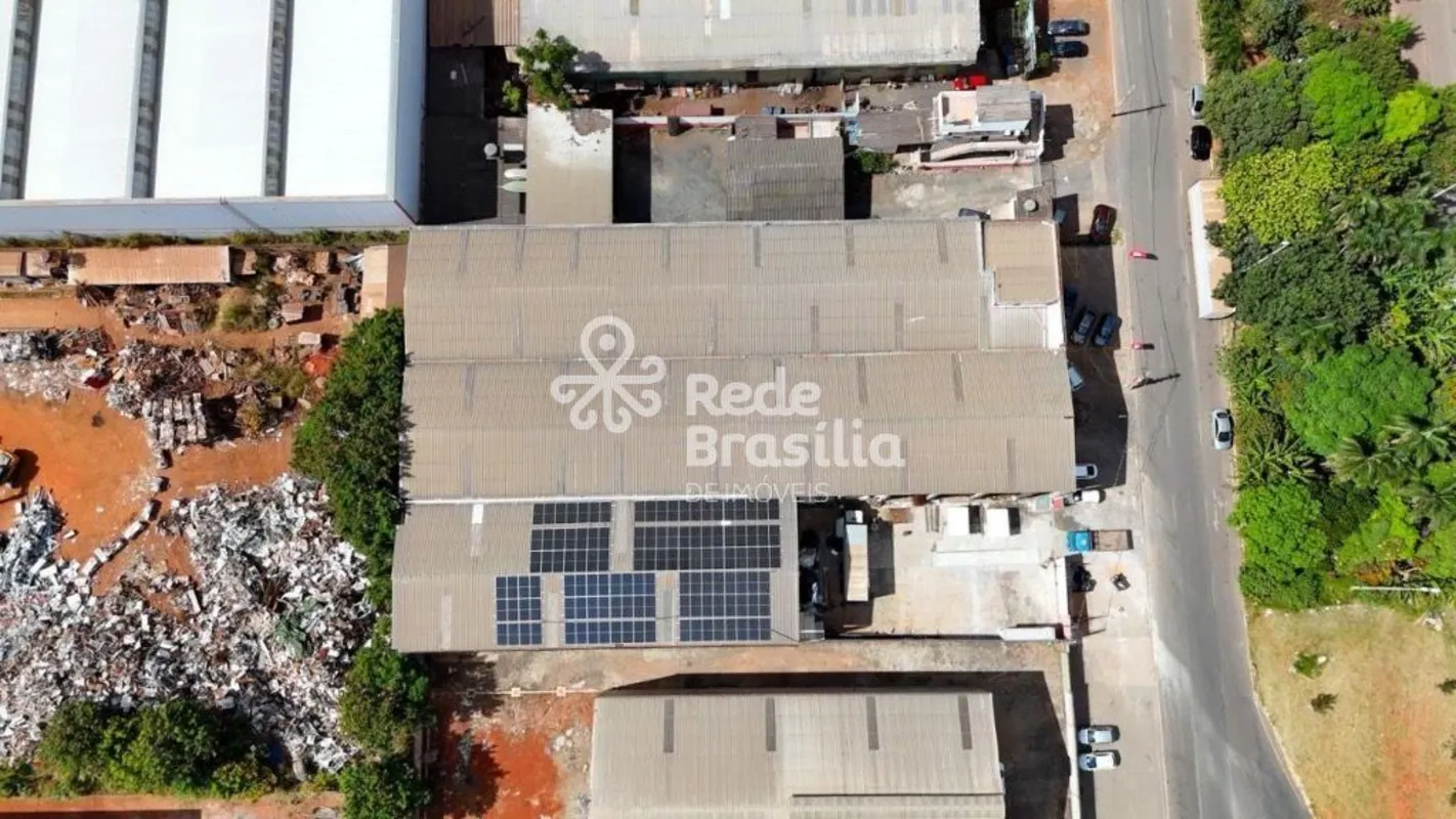 Oportunidade Exclusiva: Galpão Industrial com Usina Solar à VendaDescrição:Apres...