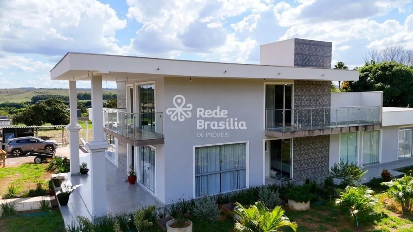 Linda Casa Moderna e Sofisticada no Park Way Descubra o que há de melhor em conf...