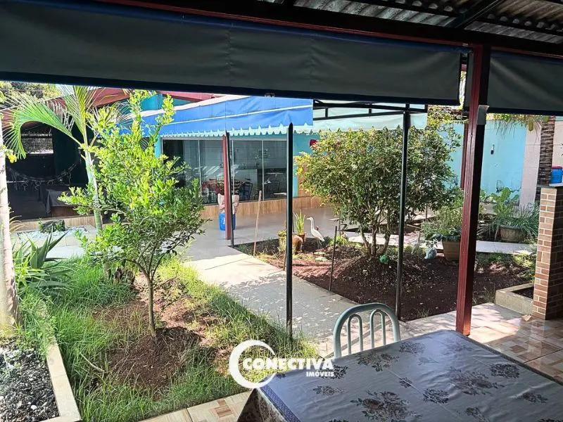  Comentários do corretor: Excelente casa térrea com aproximadamente 285m² de áre...