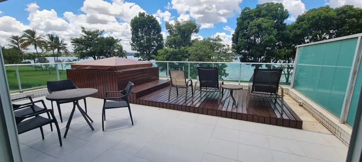 Aluga-se apartamento no Lake View, com uma encantadora vista panorâmica para o L...