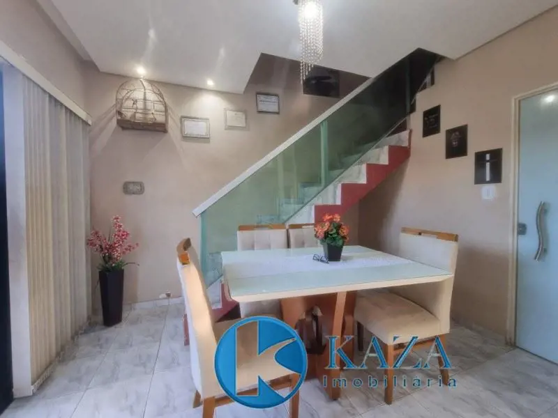 Venha conhecer esse Super Apto, em frente da parada, local seguro e tranquilo. Ó...