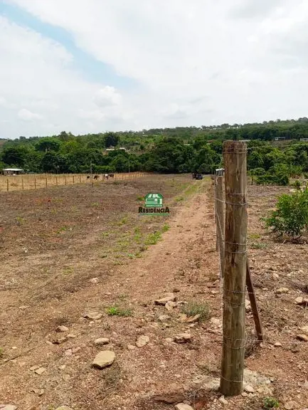 Terreno contendo:- Água - Energia - Poço Artesiano- Cercada arame liso- Aceito p...