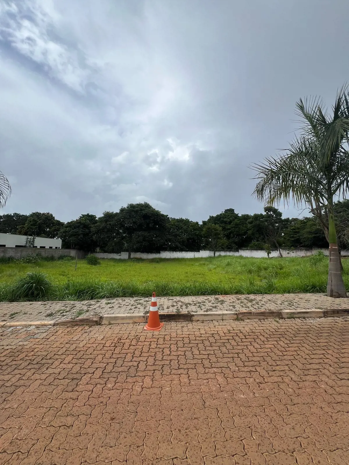 Anúncio de Lote à Venda - Condomínio FechadoLote com 518m² - Posição PoenteSe vo...