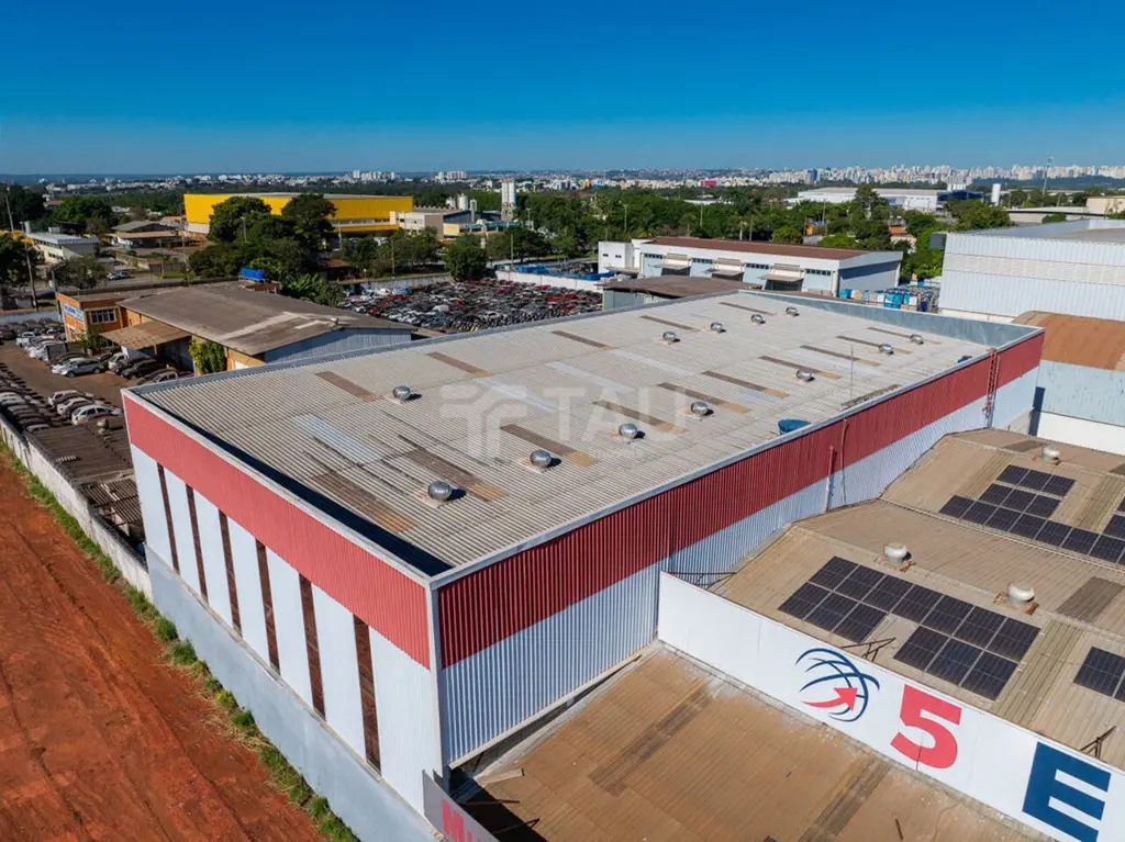 EXCELENTE GALPÃO NO SETOR RODOVIÁRIO DE CARGAS.ÁREA DE 5.000 m²SOBRE O IMÓVEL:Ex...