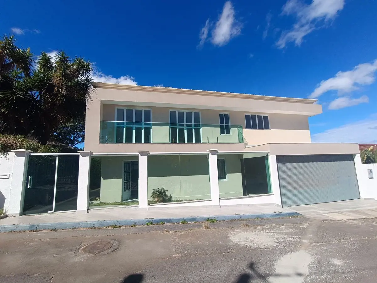 LORENZATTO VENDE Ótima casa localizada na QI 25 próximo a ponte JK, posto de BR ...
