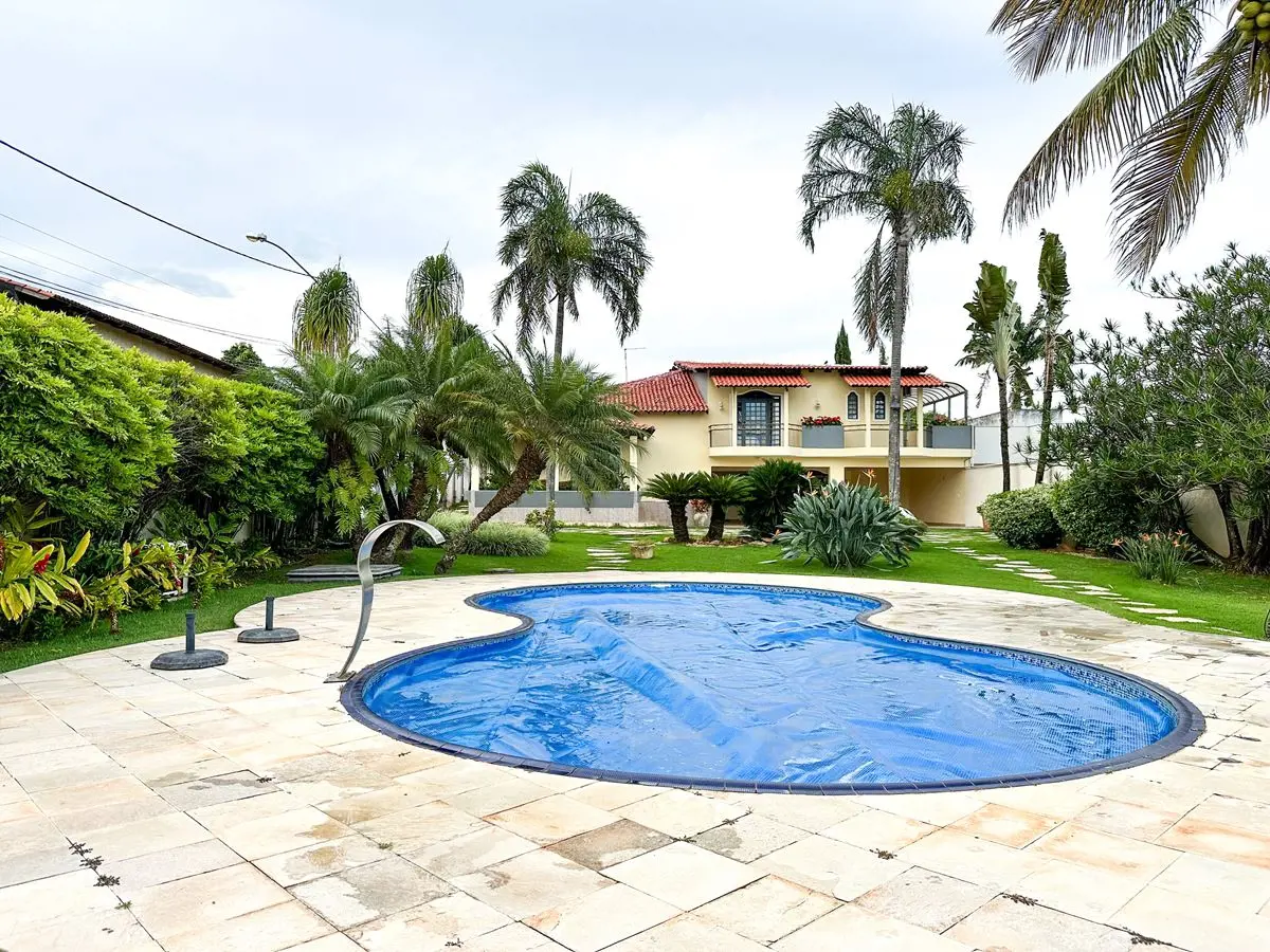 Esta casa impressionante oferece o equilíbrio perfeito entre sofisticação, confo...