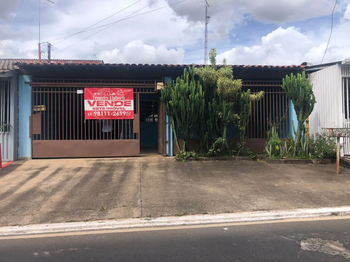 Casa na avenida P2, com 3 quartos sendo 1 suíte, 135 metros quadrados, na laje, ...