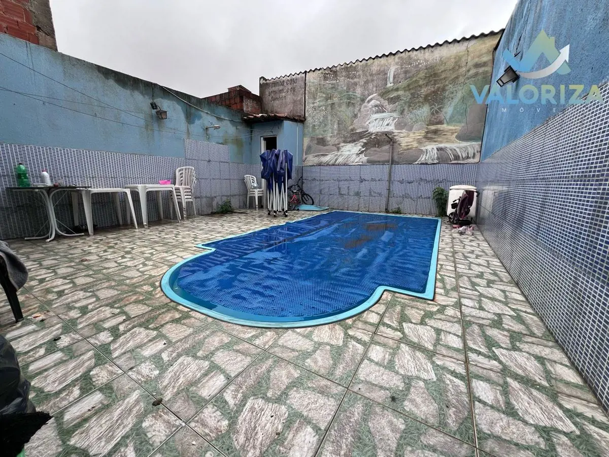 Casa sobrado com Piscina a venda na Ceilândia Sul Sol Nascente ao lado da QNP12....