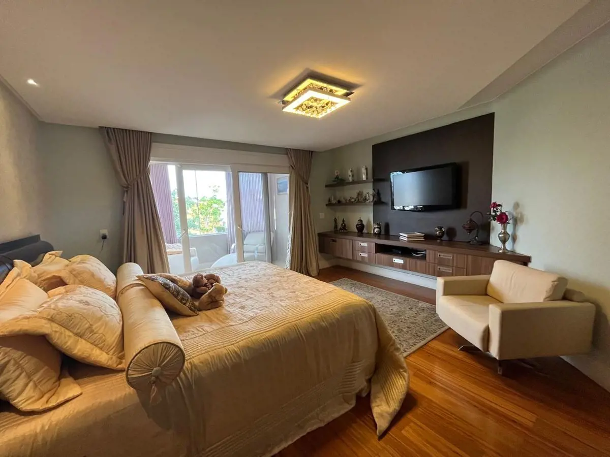 Bela casa em um dos melhores e mais seguros condomínios do Jardim Botânico - JAR...