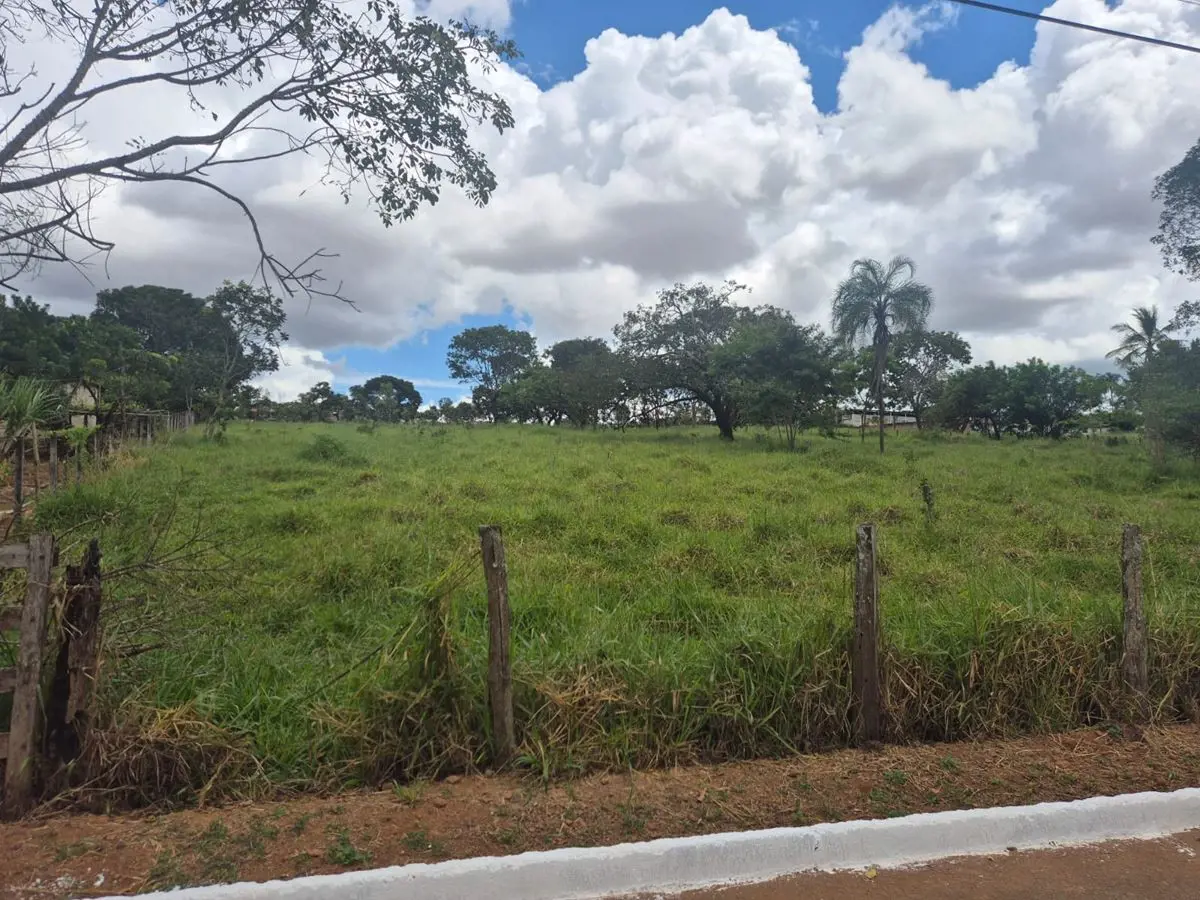 01 - PROXIMIDADES- FRENTE PARA LAGOA FEIA- COMÉRCIO LOCAL02 - IMÓVEL - Terreno s...