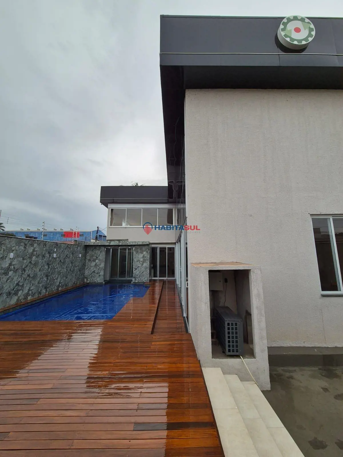 Predio comercial/residencial, contendo 550M² de área construída, terreno com 450...