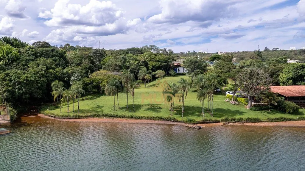 Seu Refúgio Particular às Margens do Lago Paranoá: Um Terreno Exclusivo para Con...