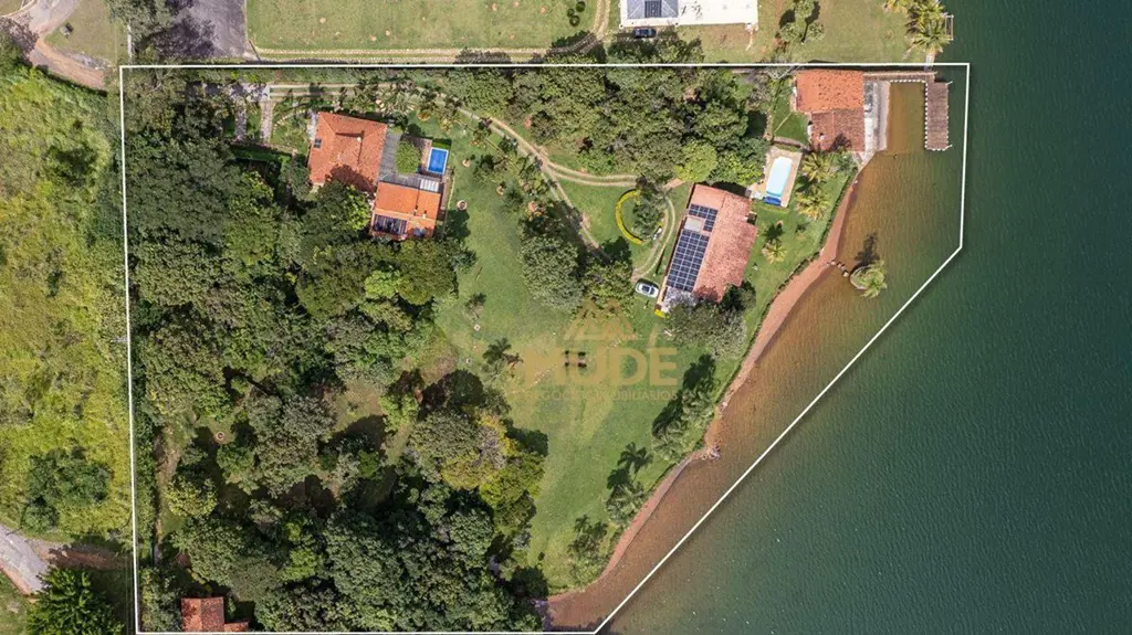 Seu Refúgio Particular às Margens do Lago Paranoá: Um Terreno Exclusivo para Con...