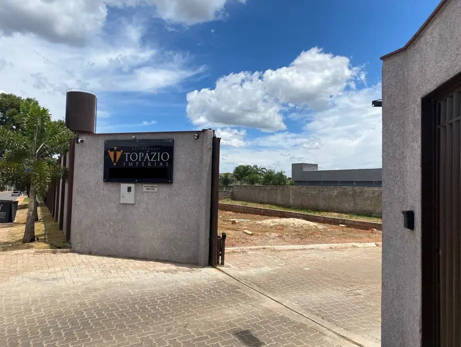 Vendo excelente lote no Residência Topázio Imperial - Rua principal São Francisc...