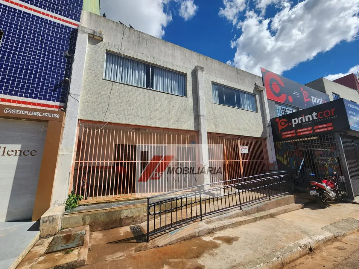 PRÉDIO NOVO PARA VENDA QN 318 COM HABITI-SE EM SAMAMBAIA SULSituado em localizaç...