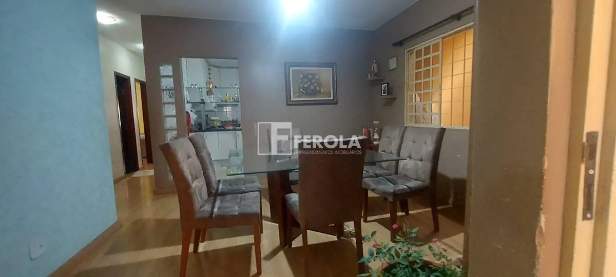 Ferola há 25 anos sendo referência de mercado Imobiliário em Brasília ;Regioes c...