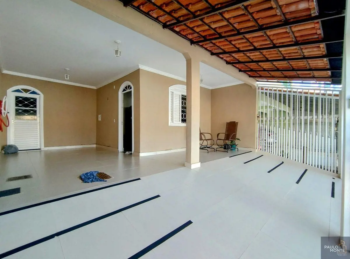 Paulo Monte vende excelente sobrado na QS 5 de Águas Claras. Térreo - Garagem pa...